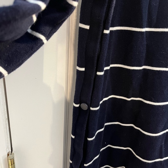 Seraphine Maternity/Nursing Sweater with Red Heart - Picture 3 of 4